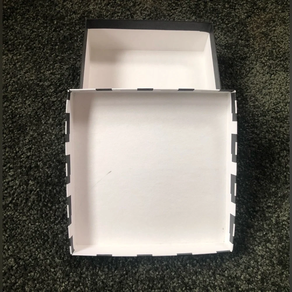 The Limited Empty Gift Box Small Square Black White Pattern Vintage Retail